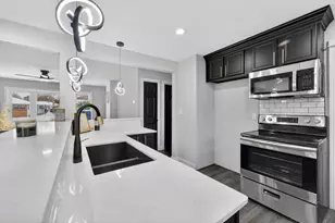 10514 W Lawn Ave, Milwaukee, WI 53225 - Photo 17