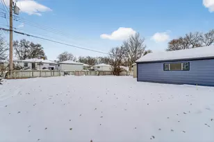 10514 W Lawn Ave, Milwaukee, WI 53225 - Photo 29