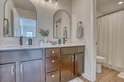 1721  Arthurs Pass, Oconomowoc, WI 53066 - Photo 19