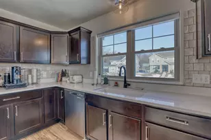 1721 Arthur's Pass, Oconomowoc, WI 53066 - Photo 11