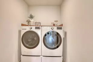 1721 Arthur's Pass, Oconomowoc, WI 53066 - Photo 21