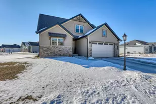 1721 Arthur's Pass, Oconomowoc, WI 53066 - Photo 33