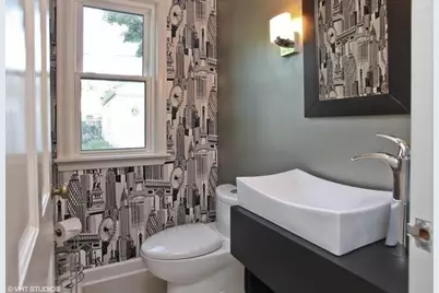 908 E Hampton Rd, Whitefish Bay, WI 53217 - Photo 19