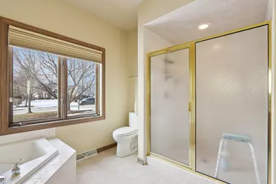 6748 S Yale Dr, Franklin, WI 53132 - Photo 39