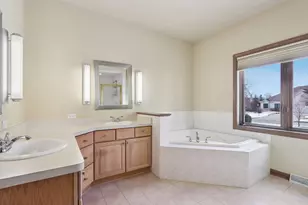 6748 S Yale Dr, Franklin, WI 53132 - Photo 37