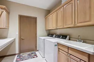 6748 S Yale Dr, Franklin, WI 53132 - Photo 47