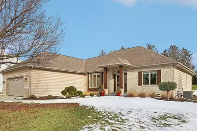 6748 S Yale Dr, Franklin, WI 53132 - Photo 9