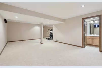 6748 S Yale Dr, Franklin, WI 53132 - Photo 51