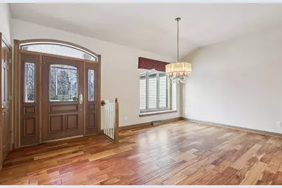 6748 S Yale Dr, Franklin, WI 53132 - Photo 17