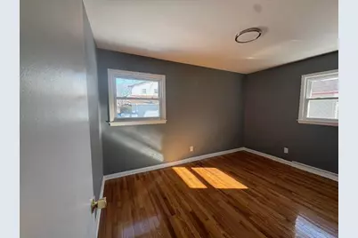 7720 W Bobolink Ave, Milwaukee, WI 53218 - Photo 15