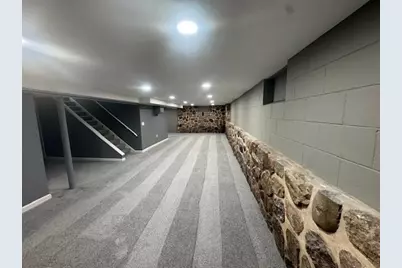 7720 W Bobolink Ave, Milwaukee, WI 53218 - Photo 25