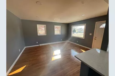 7720 W Bobolink Ave, Milwaukee, WI 53218 - Photo 11