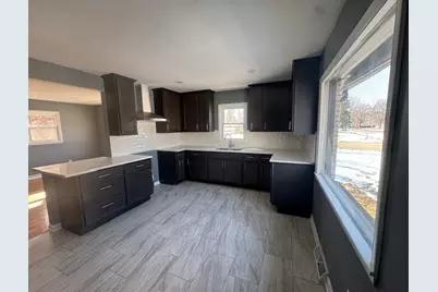 7720 W Bobolink Ave, Milwaukee, WI 53218 - Photo 13