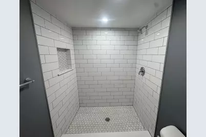 7720 W Bobolink Ave, Milwaukee, WI 53218 - Photo 27