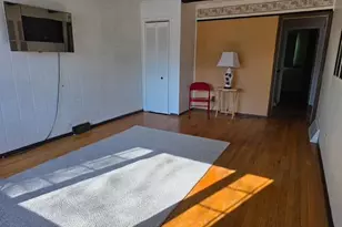 8220 W Keefe Ave, Milwaukee, WI 53222 - Photo 9