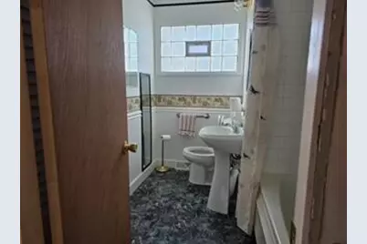 8220 W Keefe Ave, Milwaukee, WI 53222 - Photo 13