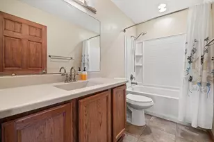 1523 Grandview Ct, Racine, WI 53139 - Photo 3