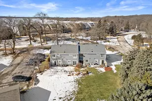 1523 Grandview Ct, Racine, WI 53139 - Photo 3