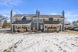 1523 Grandview Ct, Racine, WI 53139 - Photo 1