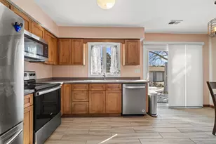 1523 Grandview Ct, Racine, WI 53139 - Photo 13