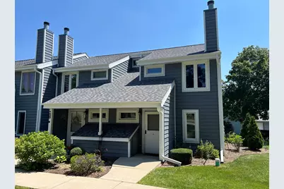 1523  Grandview Ct #4, Racine, WI 53139 - Photo 1