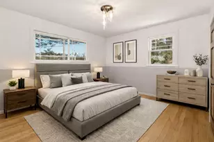 15613 W Riviera Dr, New Berlin, WI 53151 - Photo 11