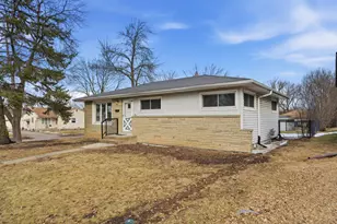 10532 W Birch Ave, Milwaukee, WI 53225 - Photo 17