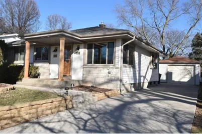 230 N 111th St, Wauwatosa, WI 53226 - Photo 35