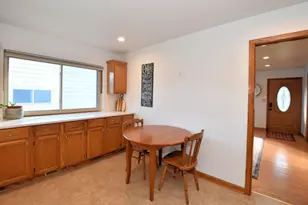 230 N 111th St, Wauwatosa, WI 53226 - Photo 7