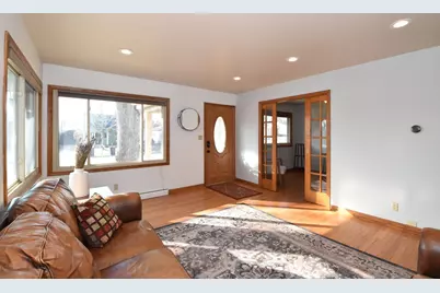 230 N 111th St, Wauwatosa, WI 53226 - Photo 9