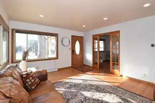 230 N 111th St, Wauwatosa, WI 53226 - Photo 9