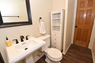 230 N 111th St, Wauwatosa, WI 53226 - Photo 21