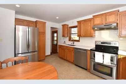 230 N 111th St, Wauwatosa, WI 53226 - Photo 3