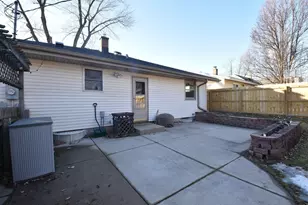 230 N 111th St, Wauwatosa, WI 53226 - Photo 33