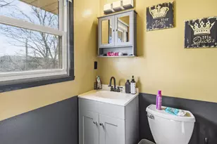 4436 S 90th St, Greenfield, WI 53228 - Photo 19