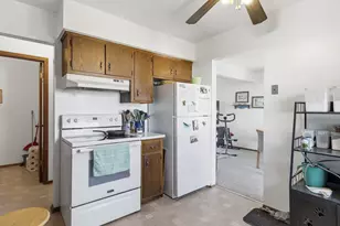 4436 S 90th St, Greenfield, WI 53228 - Photo 23