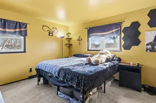 4436 S 90th St, Greenfield, WI 53228 - Photo 17