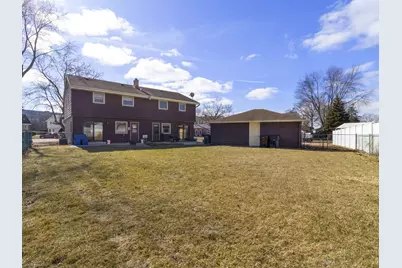 4436 S 90th St, Greenfield, WI 53228 - Photo 21