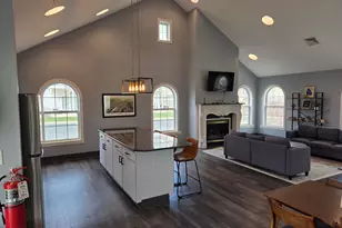 2724 Northview Rd, Waukesha, WI 53188 - Photo 9