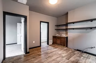 3127 W Garfield Ave, Milwaukee, WI 53208 - Photo 3