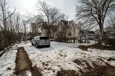 3127 W Garfield Ave #3129, Milwaukee, WI 53208 - Photo 11