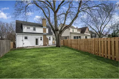 5039 N Woodruff Ave, Whitefish Bay, WI 53217 - Photo 27