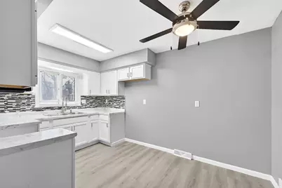 8526 W Villard Ave, Milwaukee, WI 53225 - Photo 11