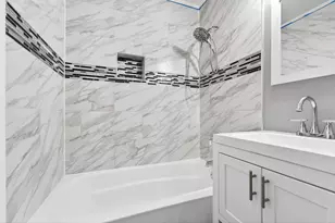 8526 W Villard Ave, Milwaukee, WI 53225 - Photo 9