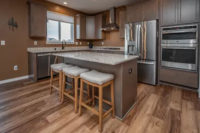 2014  Savannah Dr, Grafton, WI 53024 - Photo 15