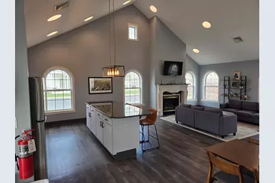 2740  Northview Rd #109, Waukesha, WI 53188 - Photo 9