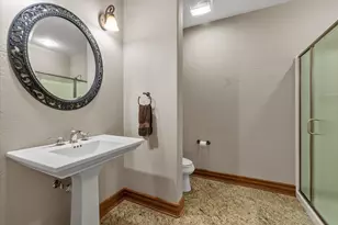 915 N Evergreen Circle, Hartland, WI 53029 - Photo 41