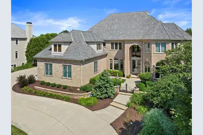 915 N Evergreen Cir, Hartland, WI 53029 - Photo 3