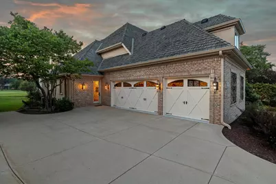 915 N Evergreen Cir, Hartland, WI 53029 - Photo 47