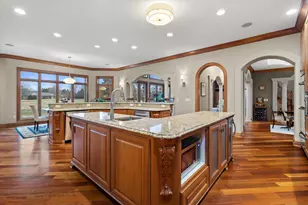 915 N Evergreen Circle, Hartland, WI 53029 - Photo 17